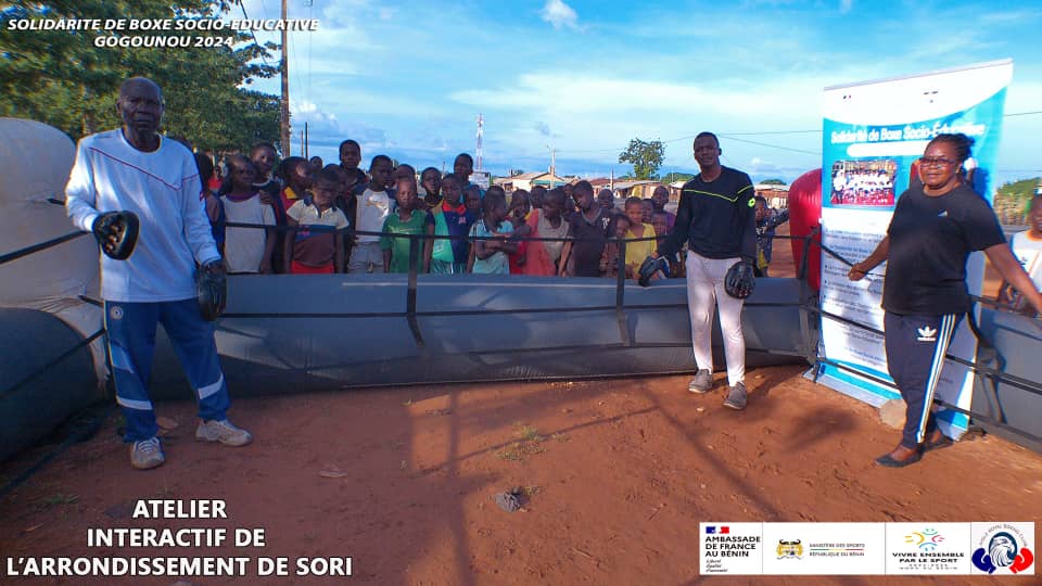 Activités interactives menées sur l'esplanade du Bureau d'arrondissement de SORI